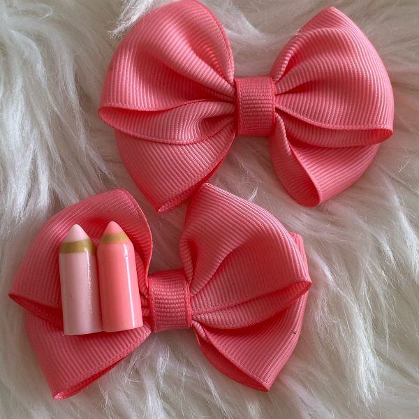 Kit de laços para cabelo infantil com detalhe de lápis