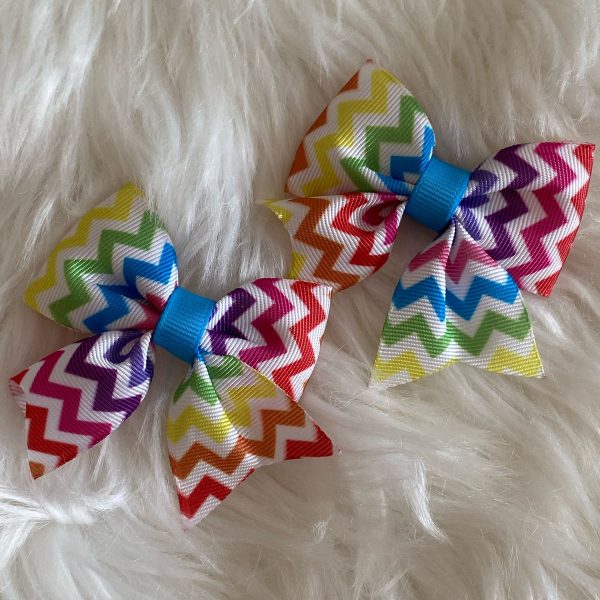 Kit dois laços estampados para cabelo infantil
