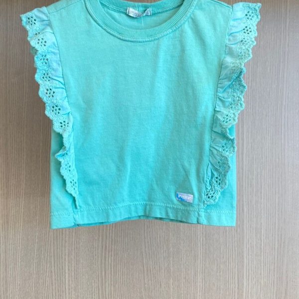 Camiseta verde com laise 2 anos