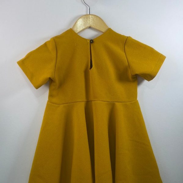 Vestido mostarda