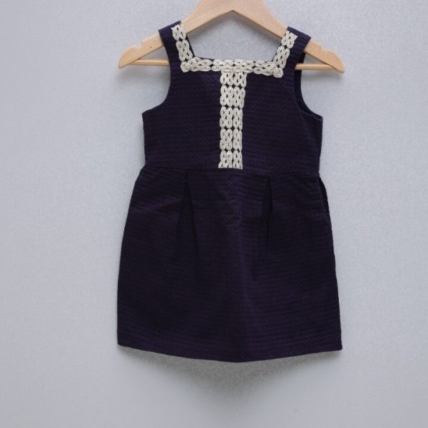 Vestido marinho c/ bordado